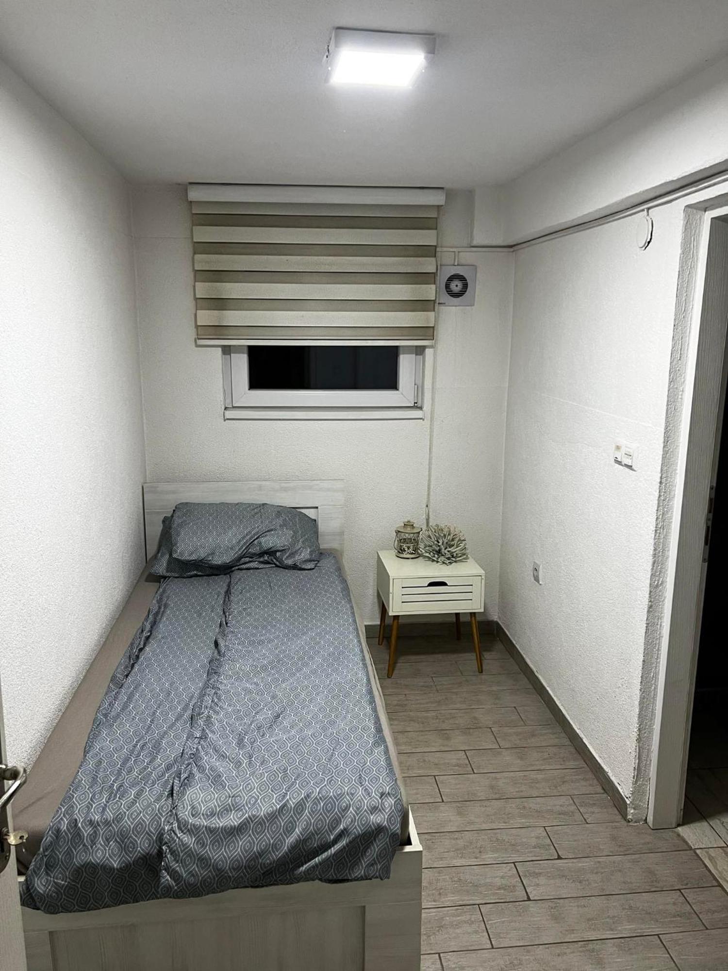 Hostel Tuzla Luaran gambar