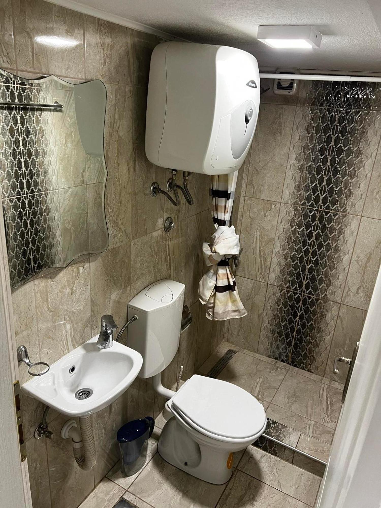 Hostel Tuzla Luaran gambar
