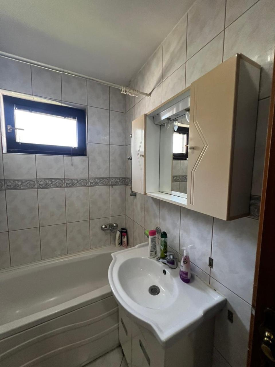 Hostel Tuzla Luaran gambar