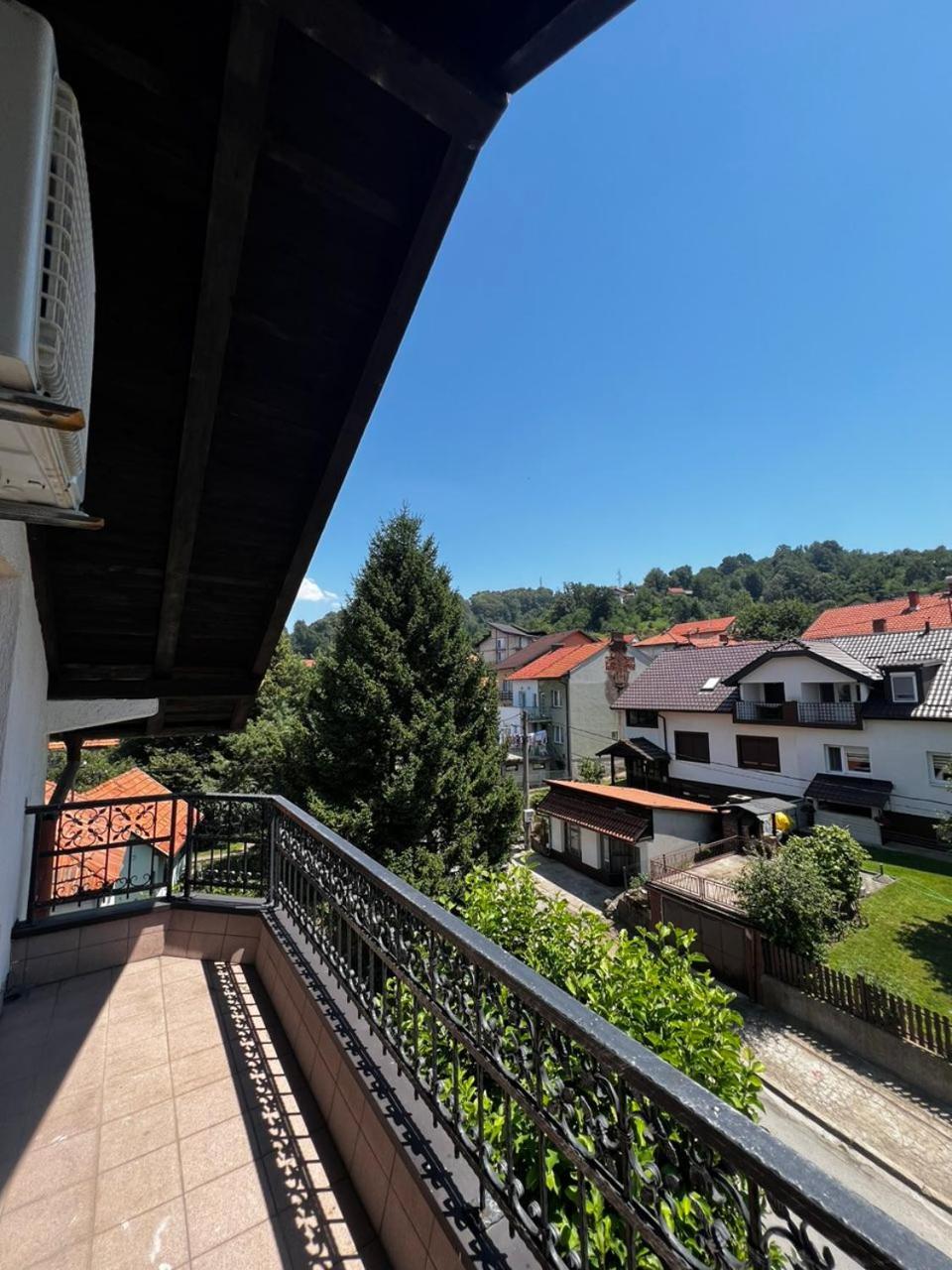 Hostel Tuzla Luaran gambar