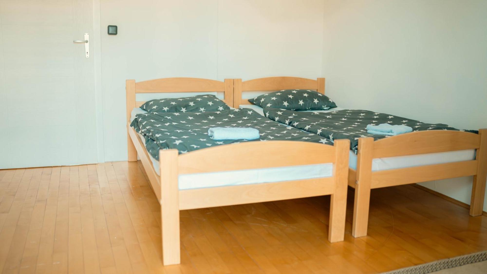 Hostel Tuzla Luaran gambar