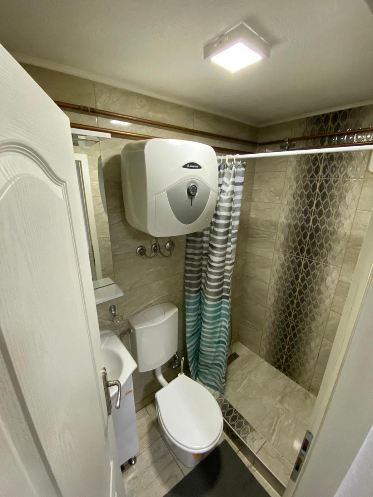 Hostel Tuzla Luaran gambar